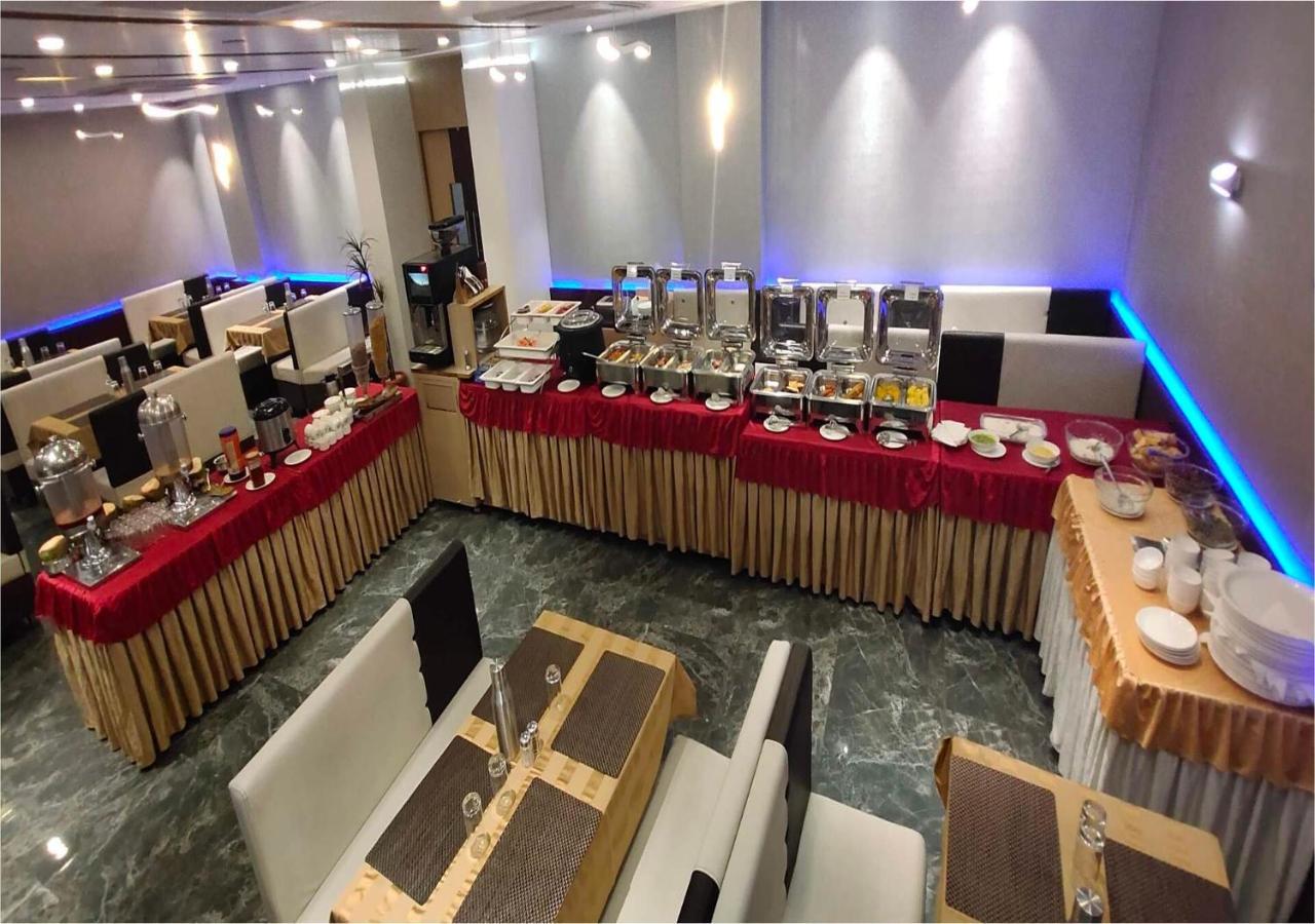Hotel Orange International Surat Luaran gambar