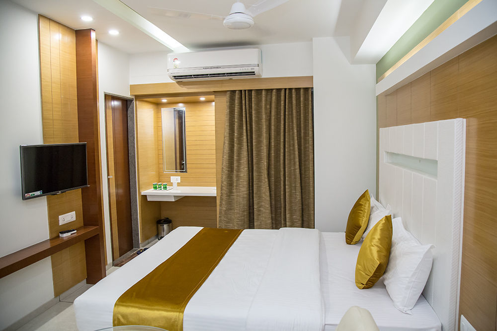 Hotel Orange International Surat Luaran gambar