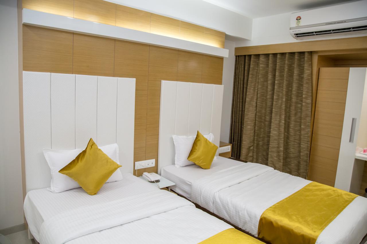 Hotel Orange International Surat Luaran gambar