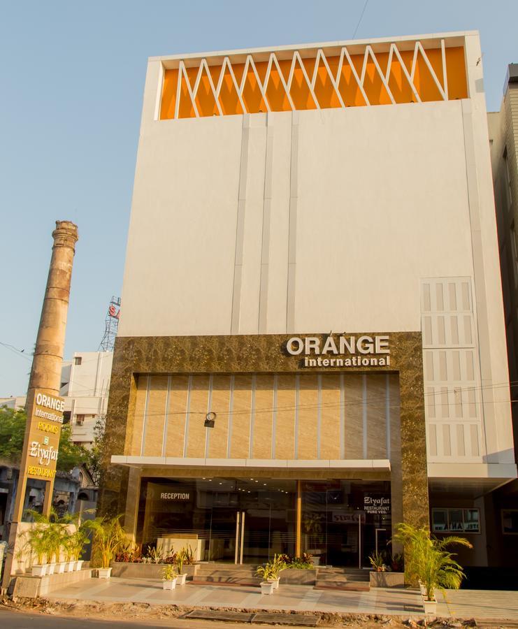 Hotel Orange International Surat Luaran gambar