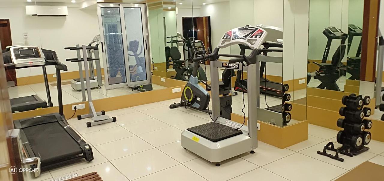 Hotel Orange International Surat Luaran gambar