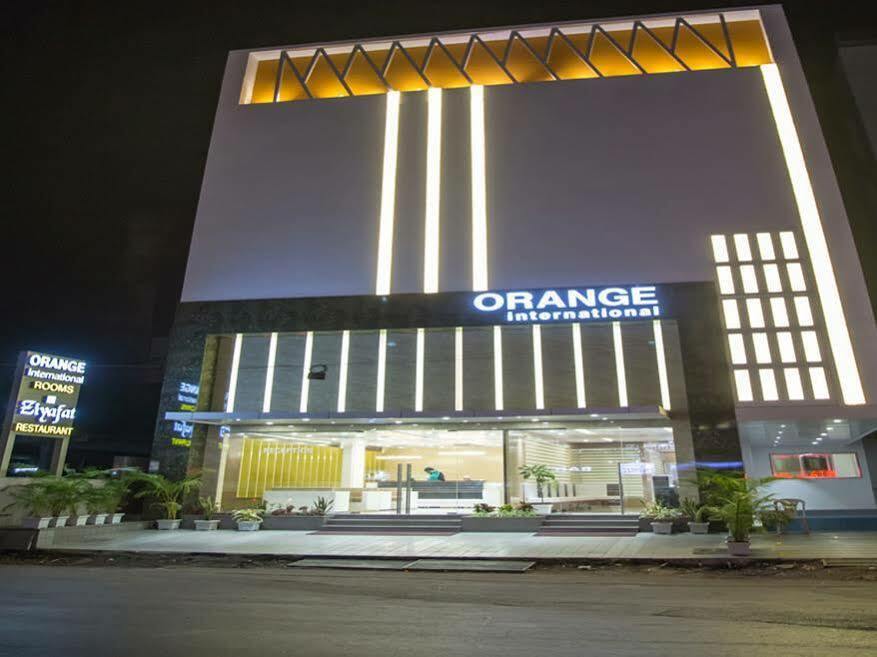 Hotel Orange International Surat Luaran gambar