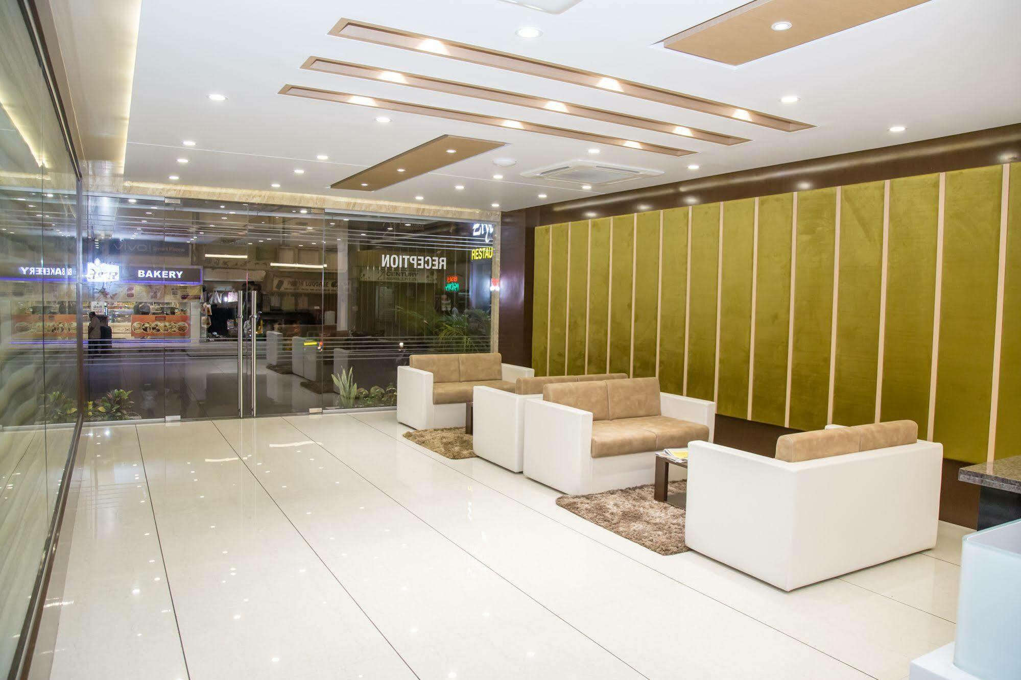 Hotel Orange International Surat Luaran gambar