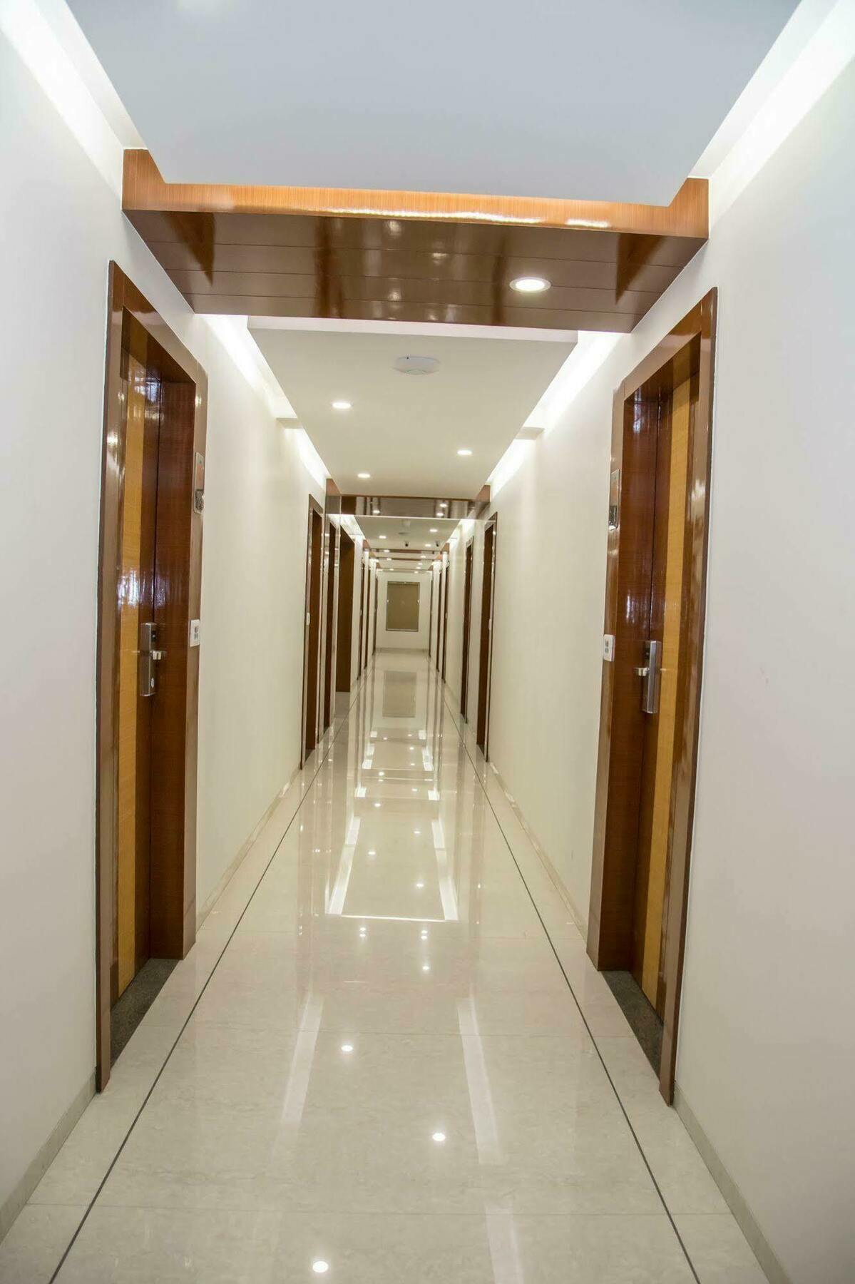 Hotel Orange International Surat Luaran gambar