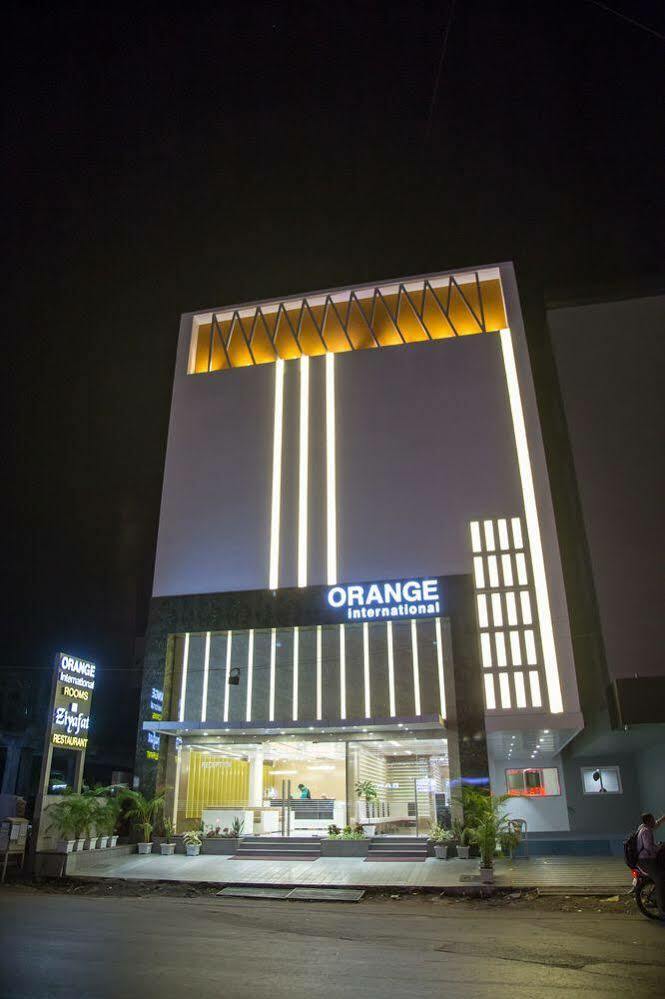 Hotel Orange International Surat Luaran gambar